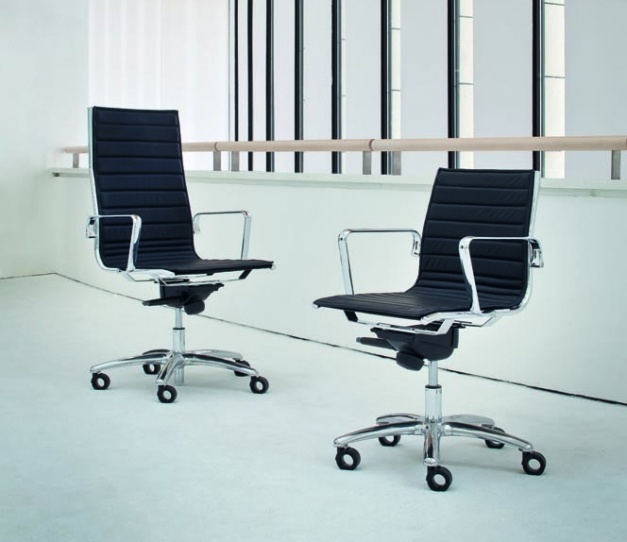 chaise directionnelle luxy light série ergonomique pivotant bureau réglable en hauteur horizontal croix rembourré noir